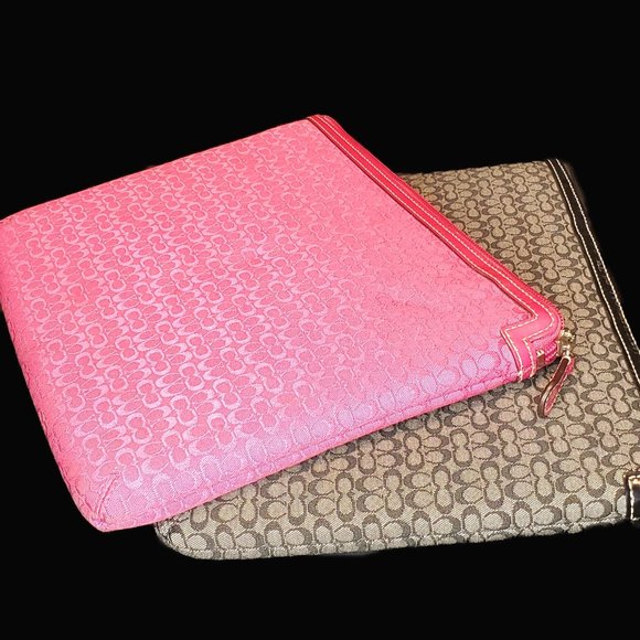 2 PADDED COACH IPAD SLEEVES - Picture 1 of 10
